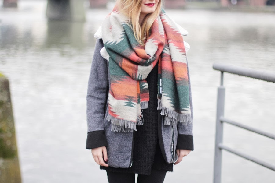 aztec scarf