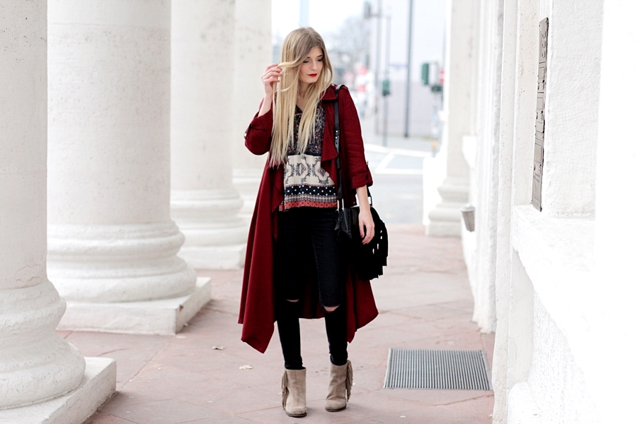 Outfit: Roter Trenchcoat