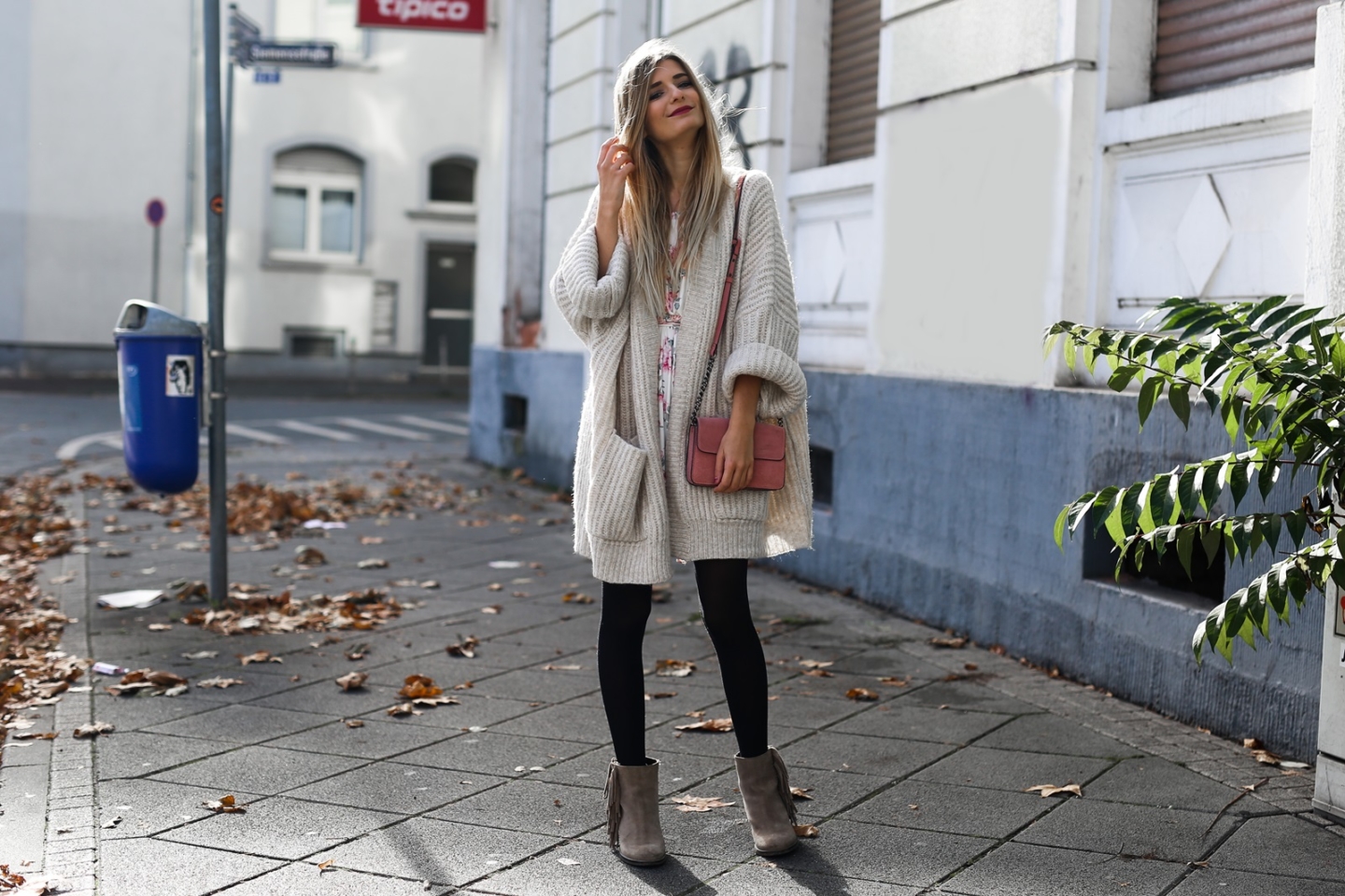 Meine Styling Ideen: Sommerkleider im Herbst tragen!